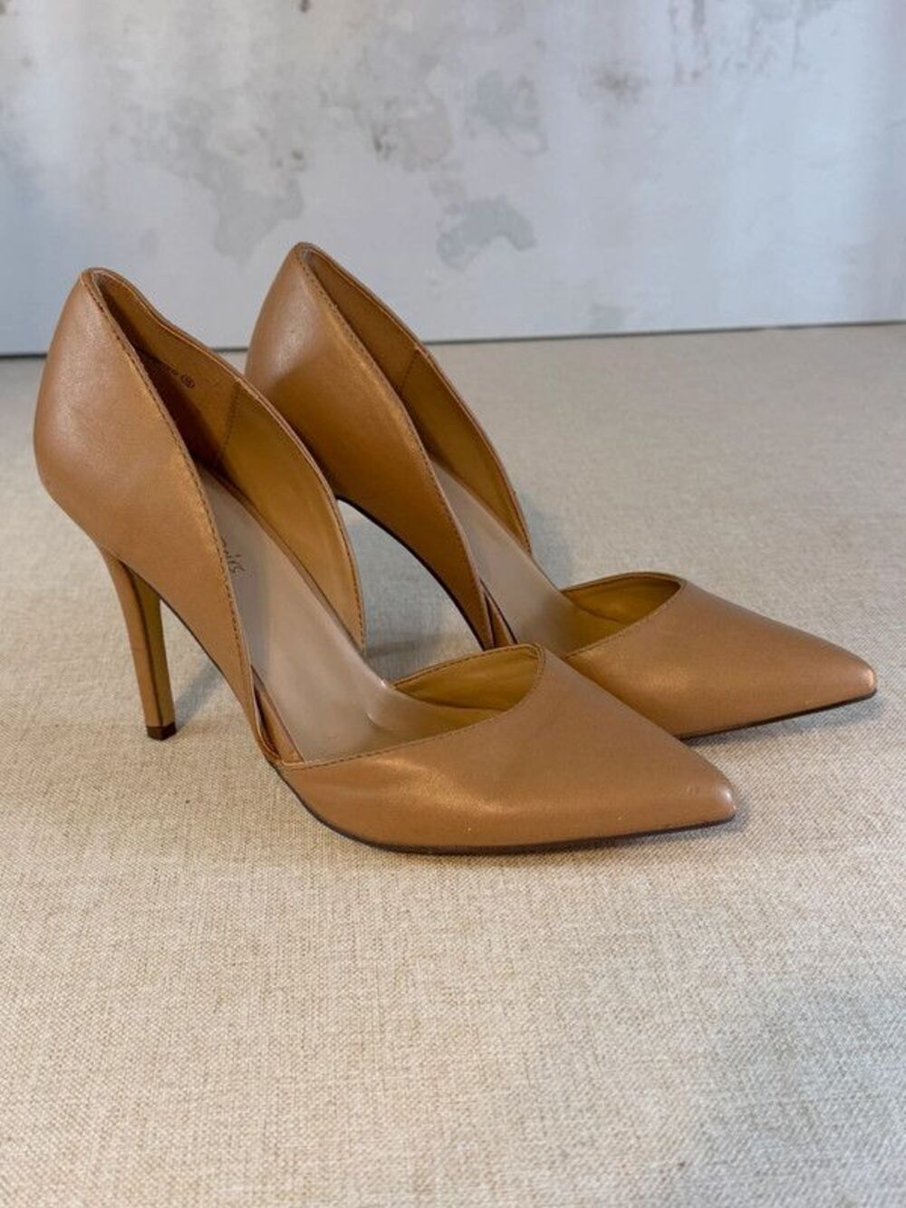 Nude Dream Pairs heels sz 10